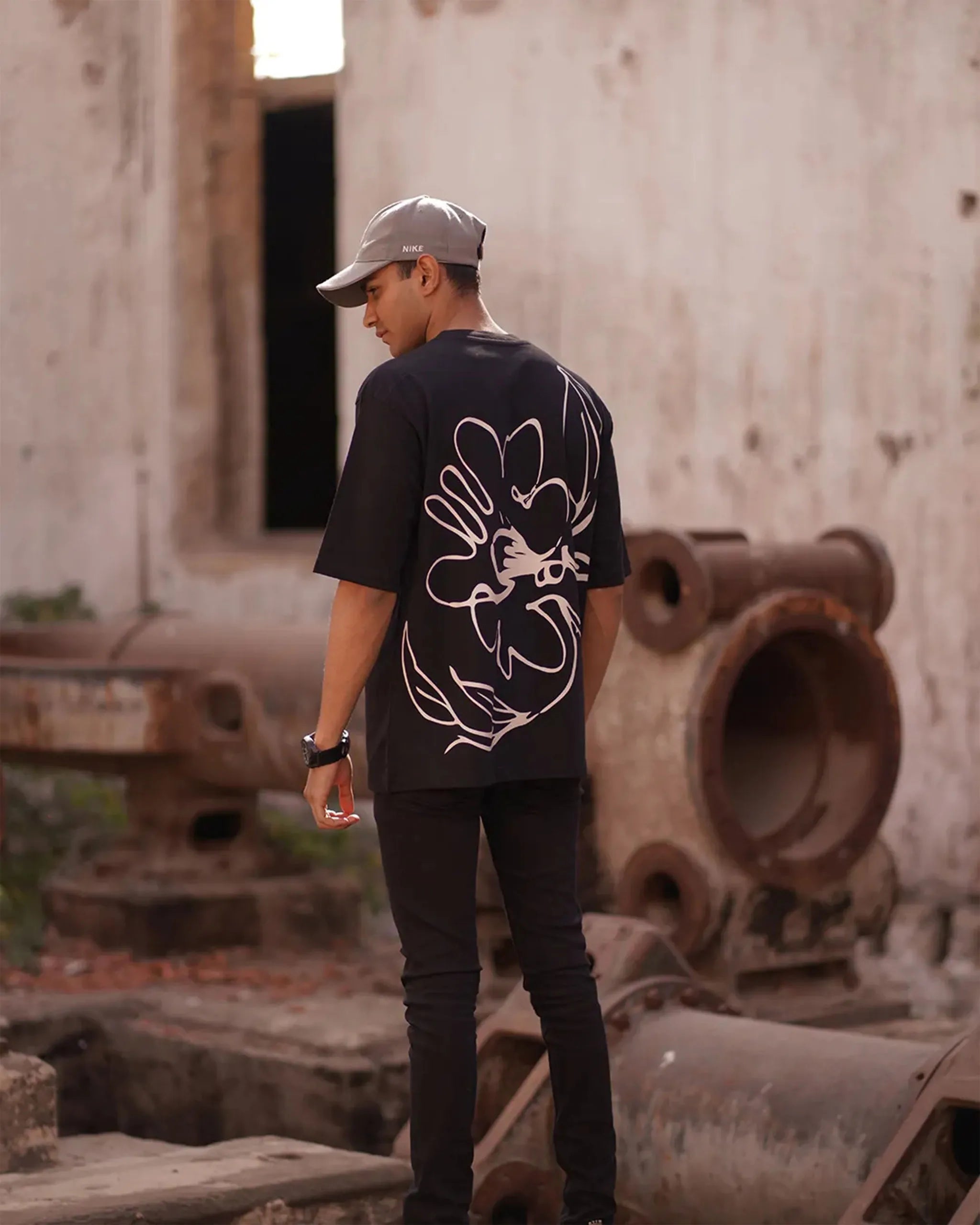 Black petal oversized tees